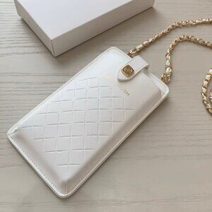 CHANEL White Quilted Cosmetic Case with Gold Chain